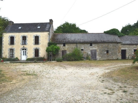 Maison 2 Pièces + Dépendances 56630 Langonnet